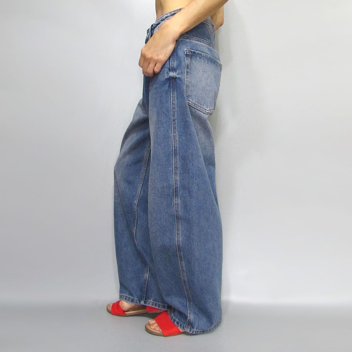 Denim086モデル着用サイド