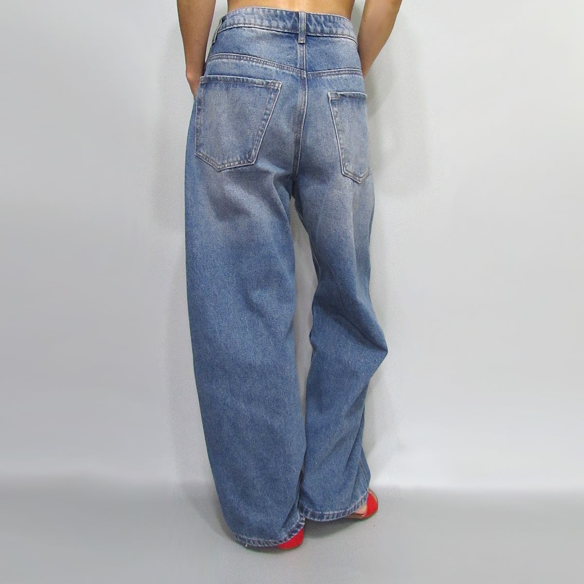 Denim086モデル着用バック