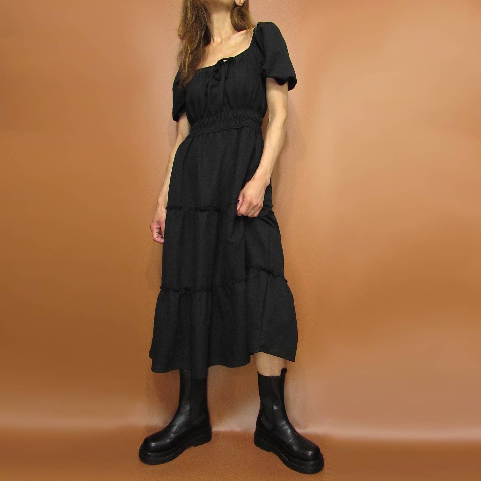 Dress184 Puff Sleeve Tiered Midi Dress with Bow/Black