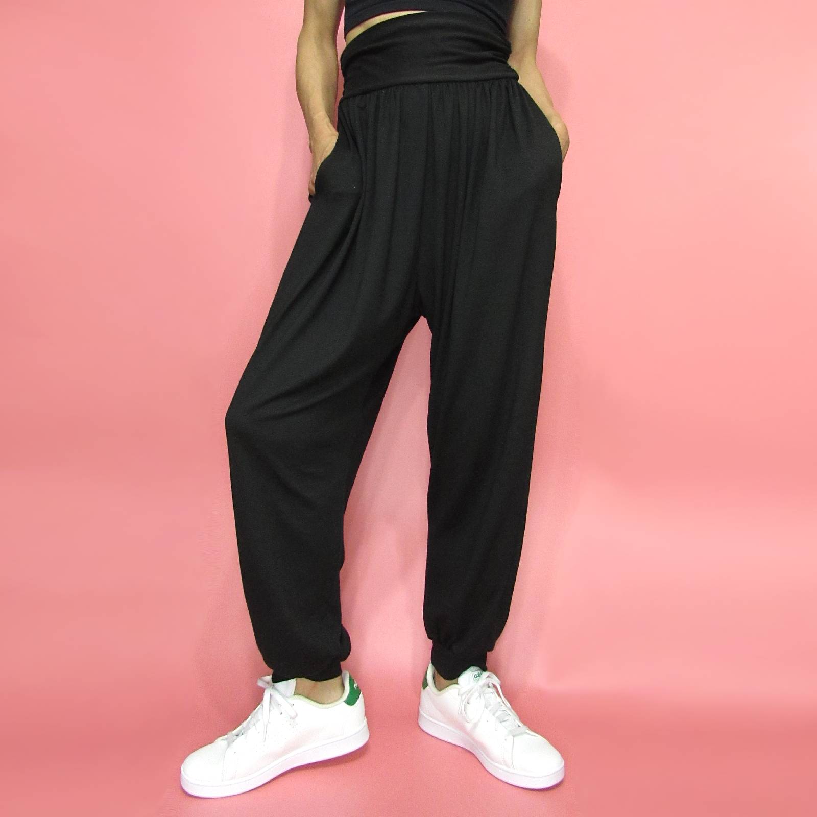 Pants284モデル着用フロント