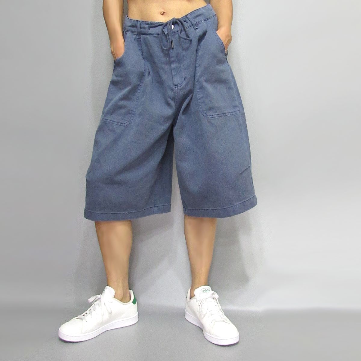 Pants300モデル着用フロント
