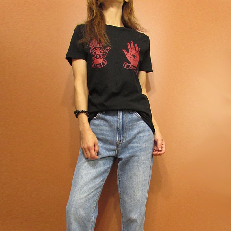 Tops800 Heart & Sould Graphic T/Black