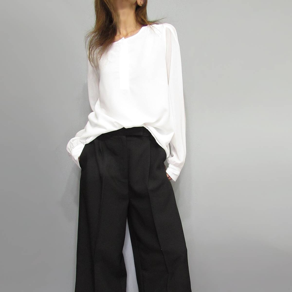 Tops888 Round Neck Hidden Placket Chiffon Blouse/White