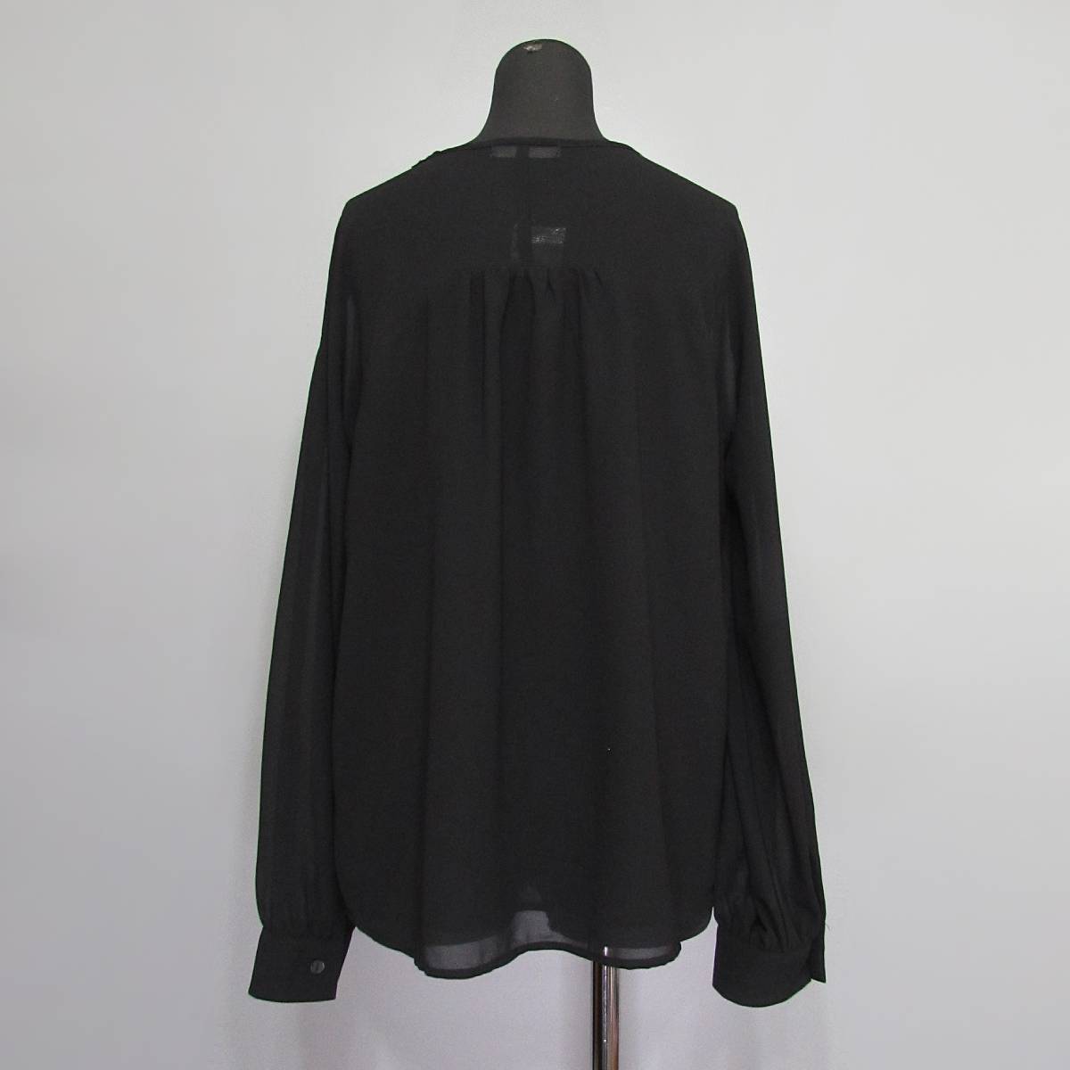 Tops889ボディー着用バック